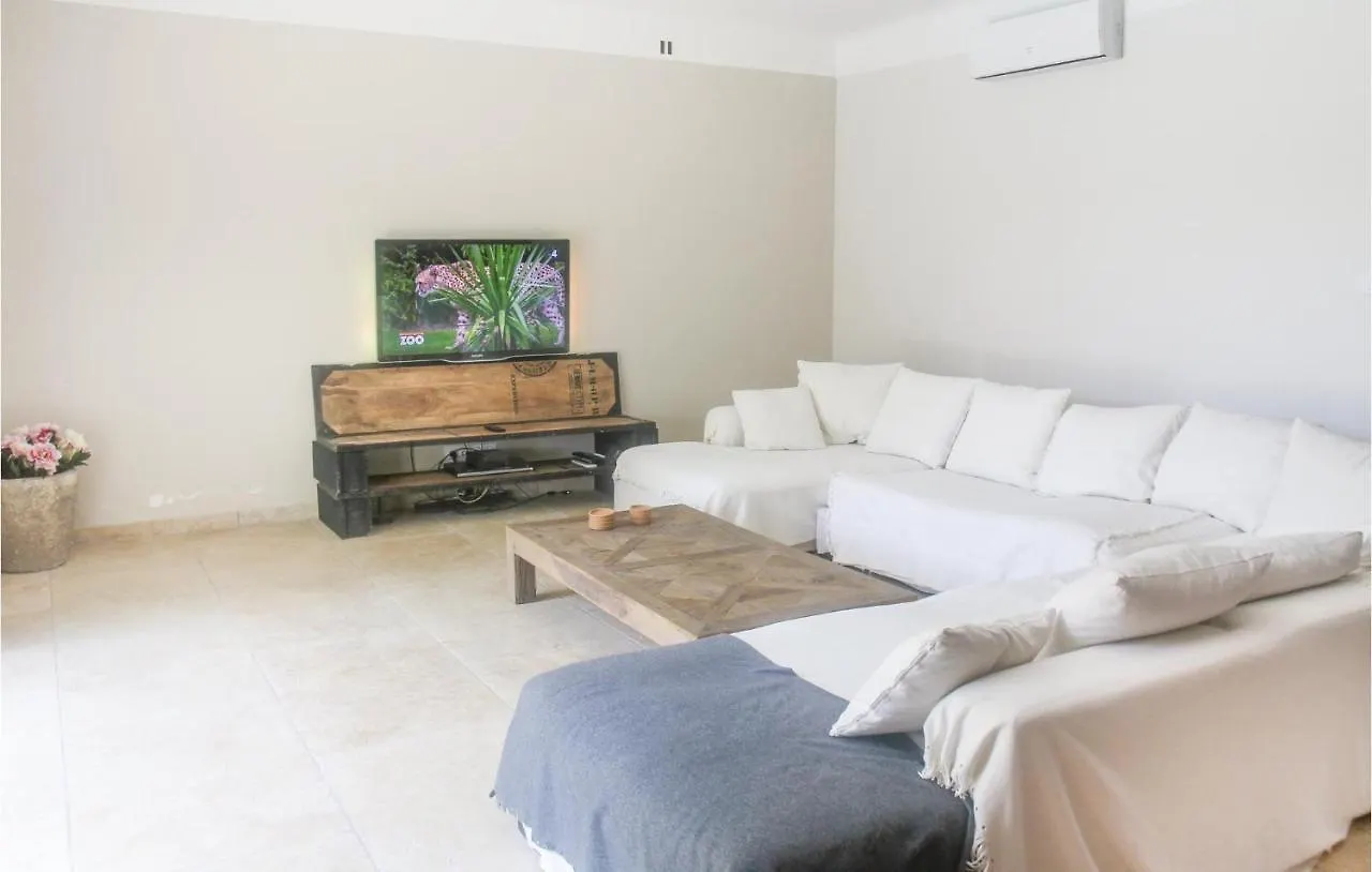 Awesome Home In Vedene With Swimming Pool 0*,