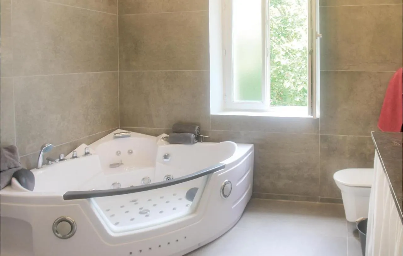 Awesome Home In Vedene With Swimming Pool 0*,