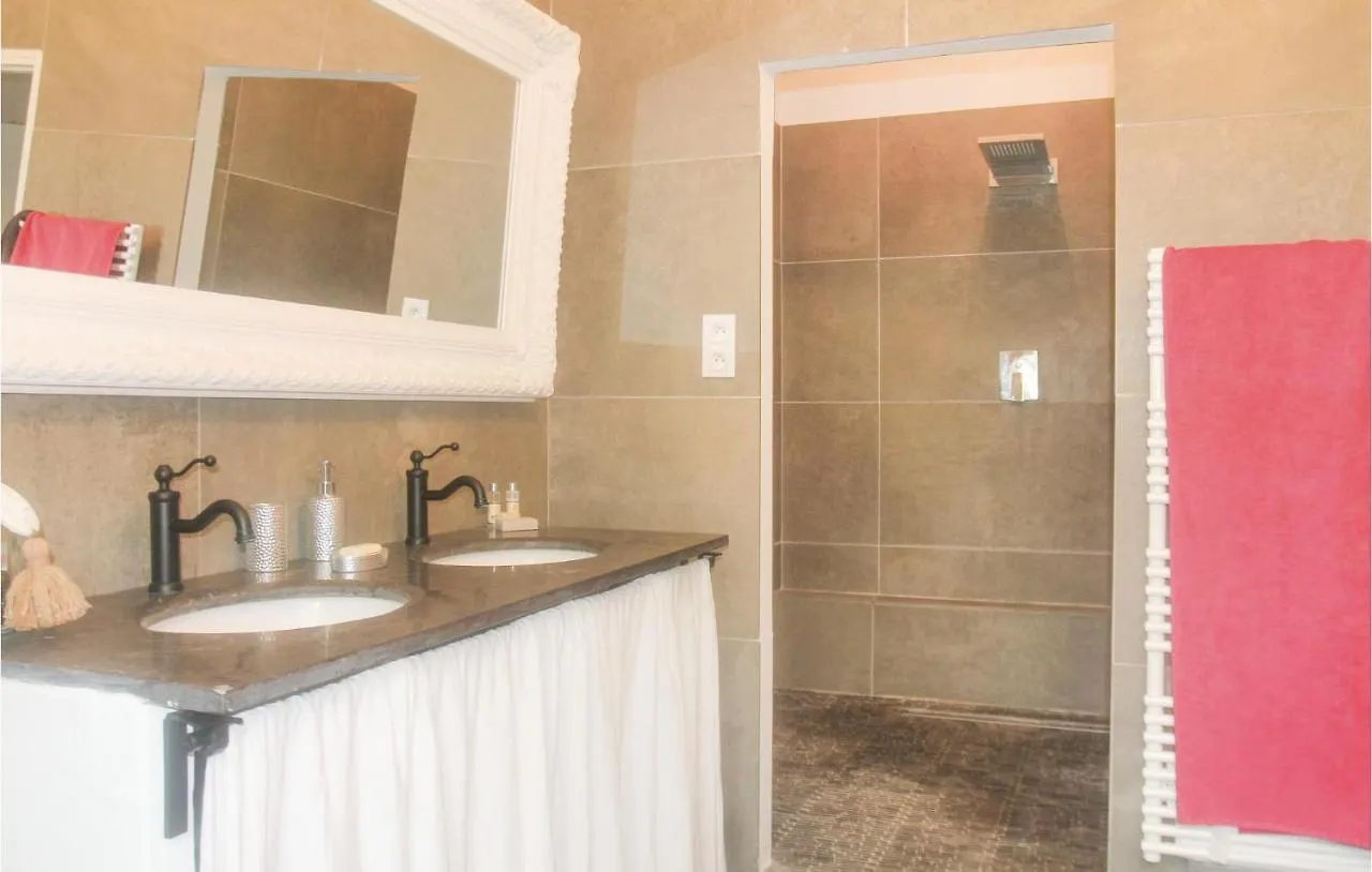 Holiday home Awesome Home In Vedene With Swimming Pool