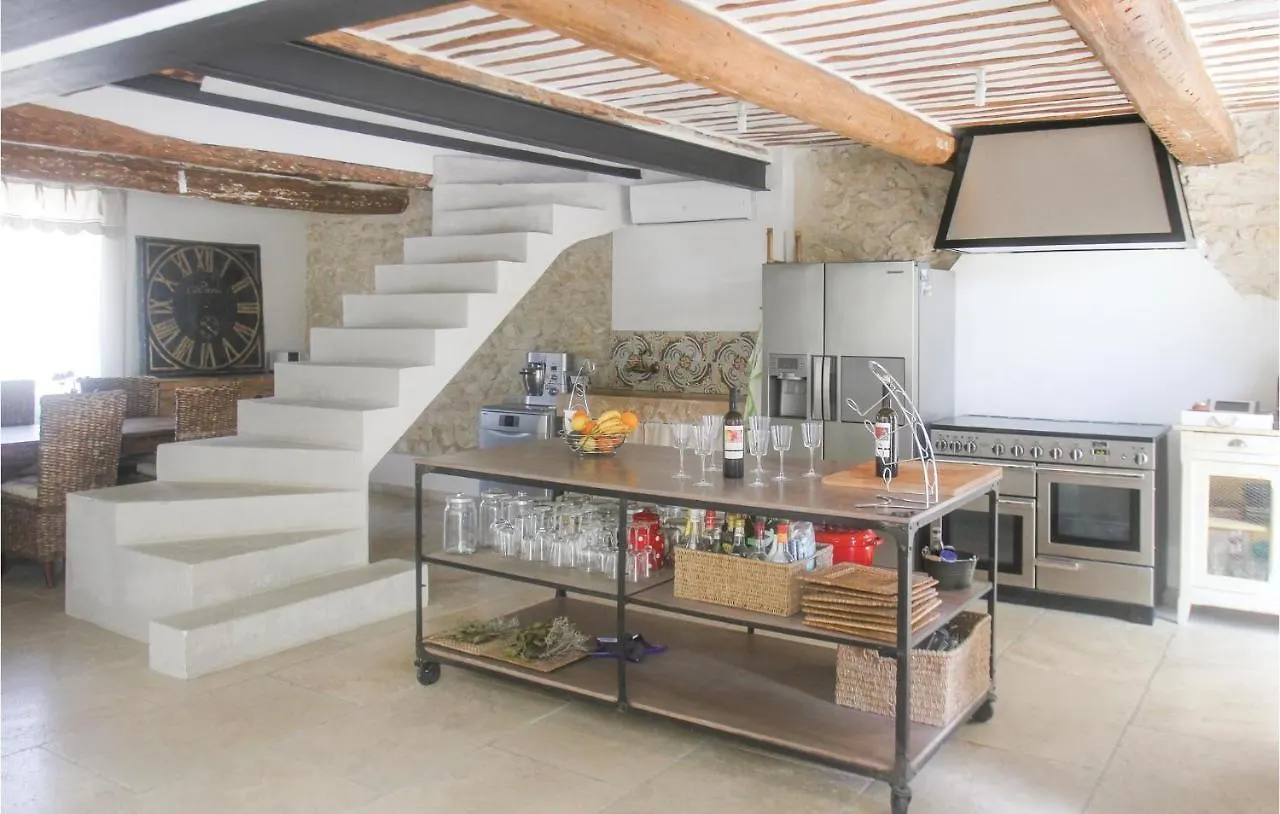 Holiday home Awesome Home In Vedene With Swimming Pool