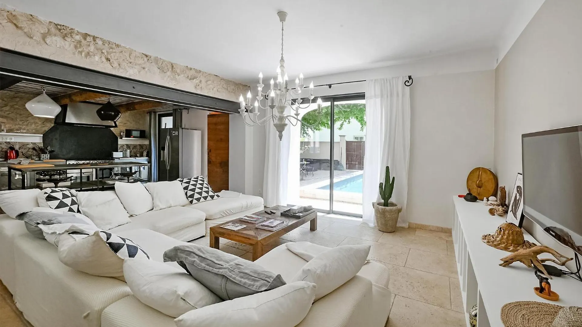 Awesome Home In Vedene With Swimming Pool 0*,  France