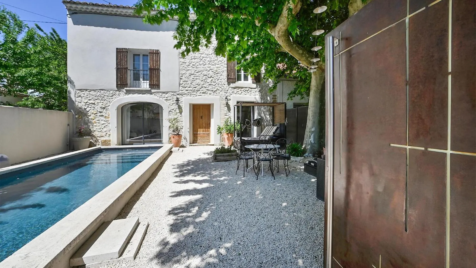 Awesome Home In Vedene With Swimming Pool