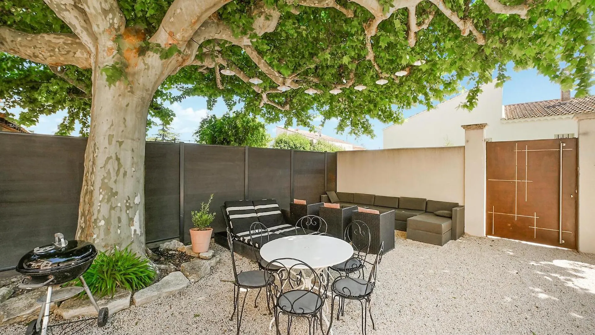 Awesome Home In Vedene With Swimming Pool 0*,  France