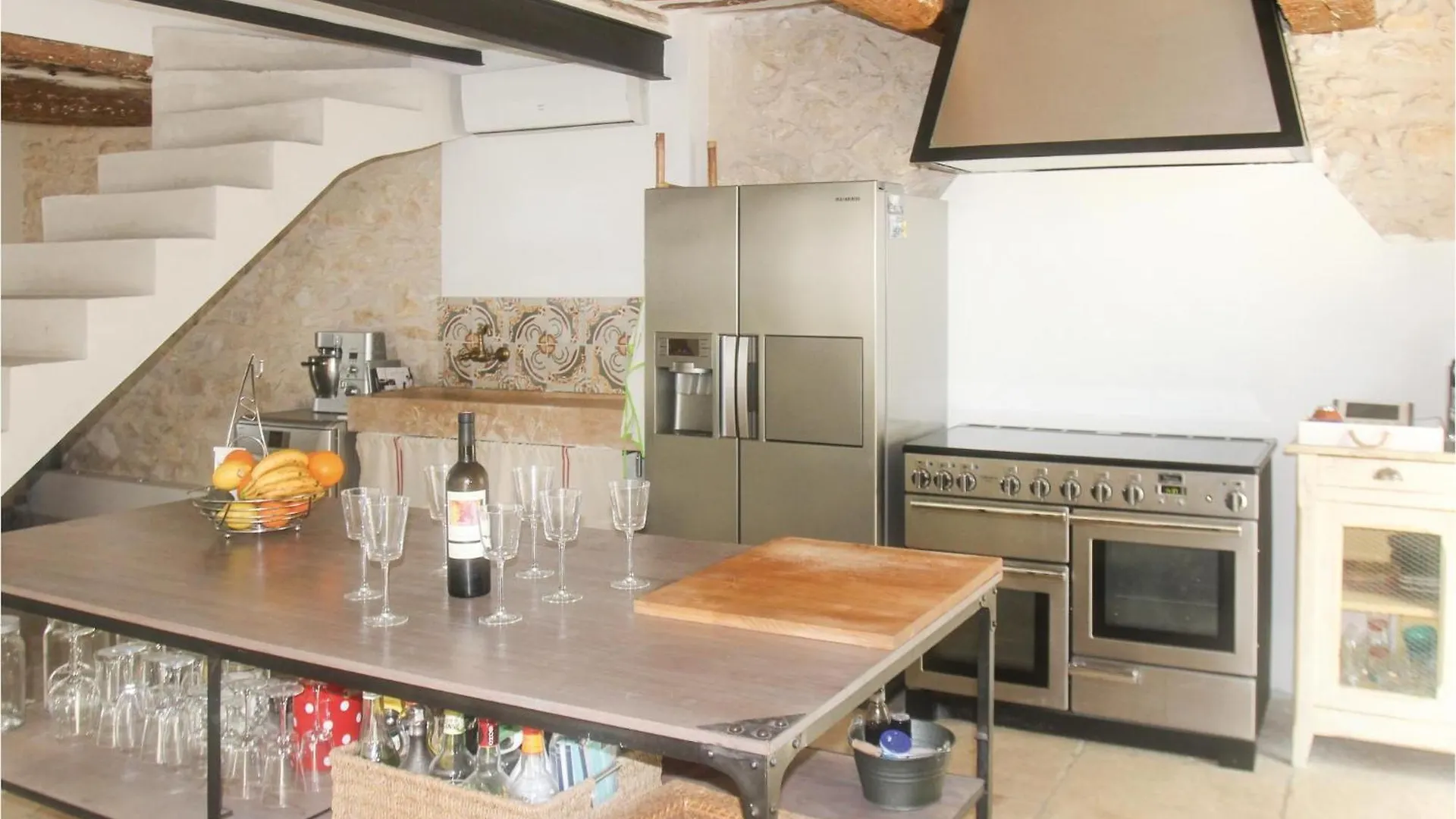 Holiday home Awesome Home In Vedene With Swimming Pool