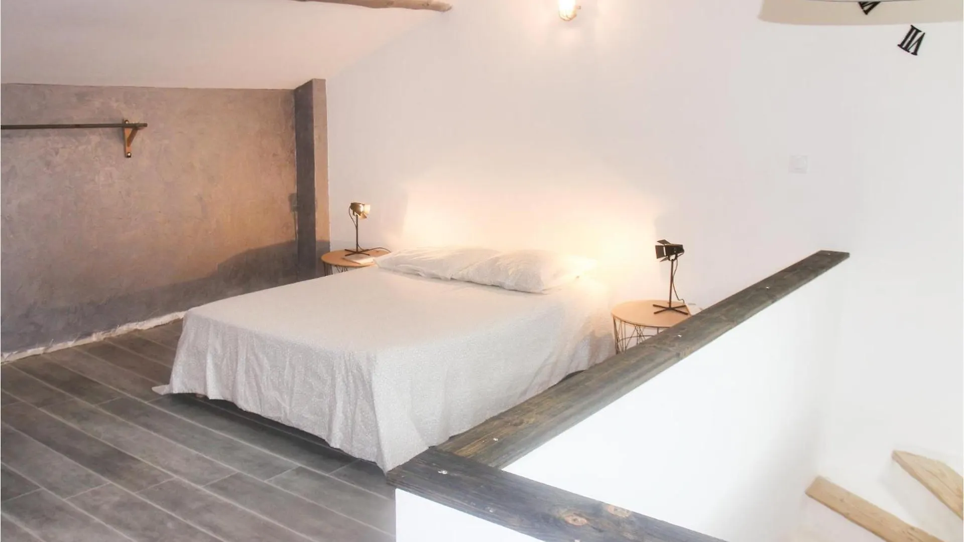 Awesome Home In Vedene With Swimming Pool 0*,