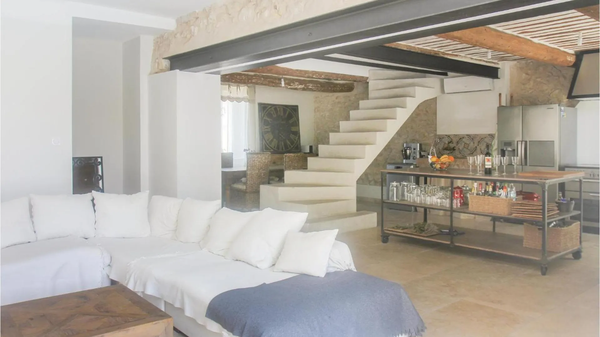 Awesome Home In Vedene With Swimming Pool Holiday home