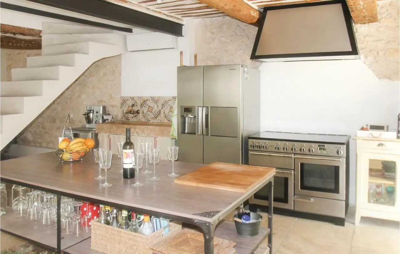 Awesome Home In Vedene With Swimming Pool France